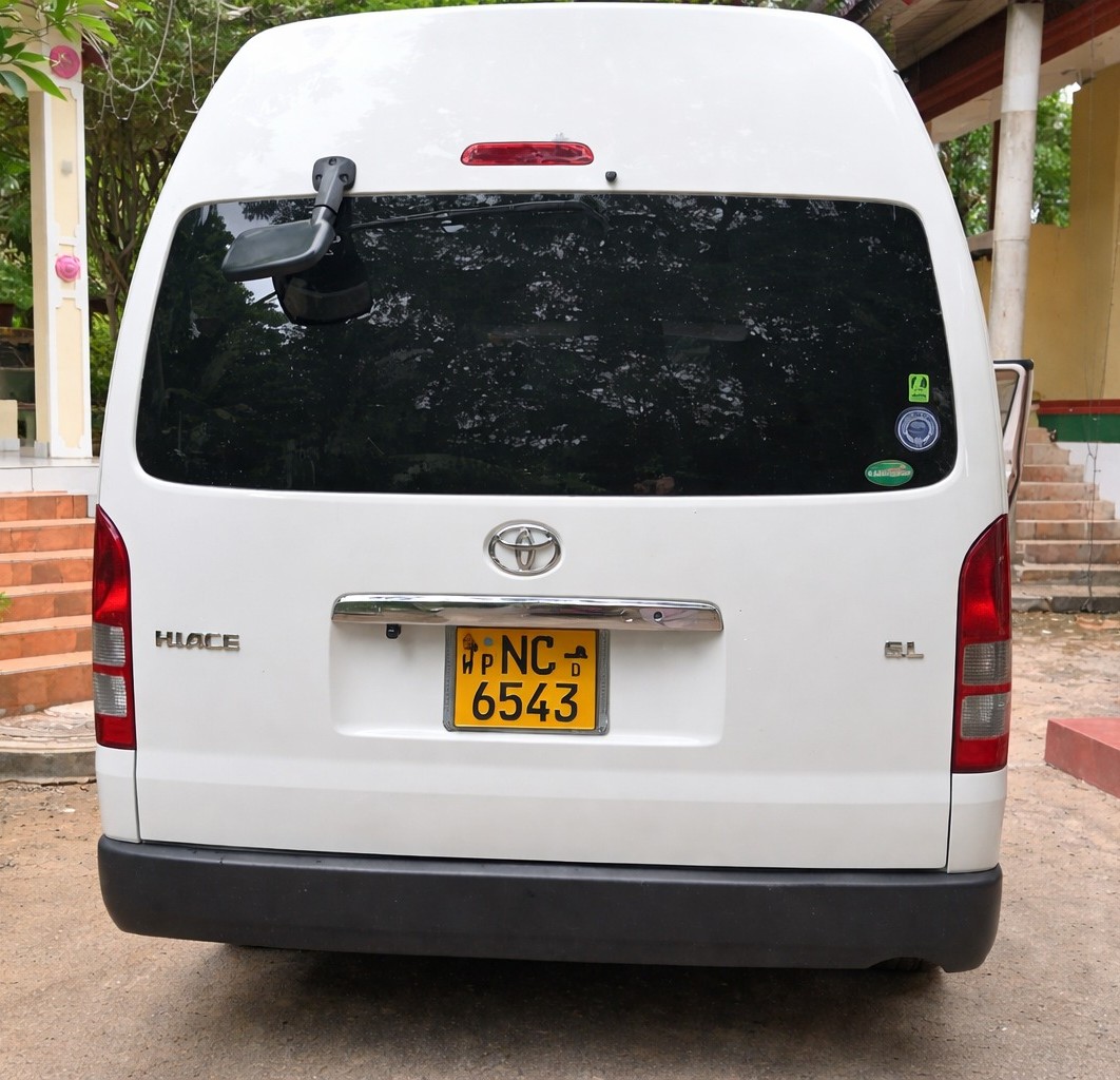 Toyota KDH Van 1